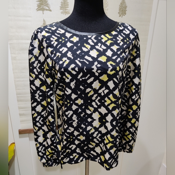 PJK Abstract Print Blouse - Medium - Picture 4 of 10